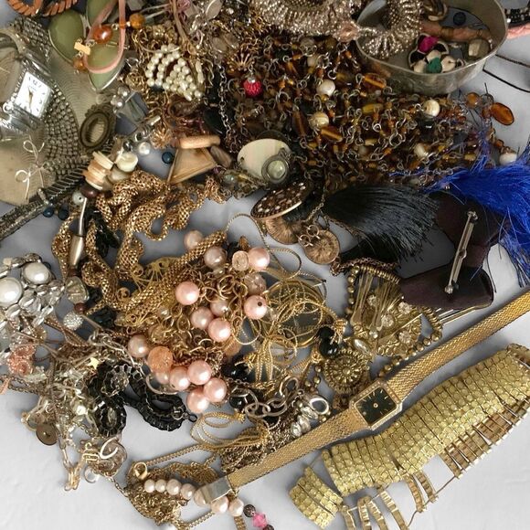 4 lb. + Craft Junk Jewelry Lot - Picture 3 of 6